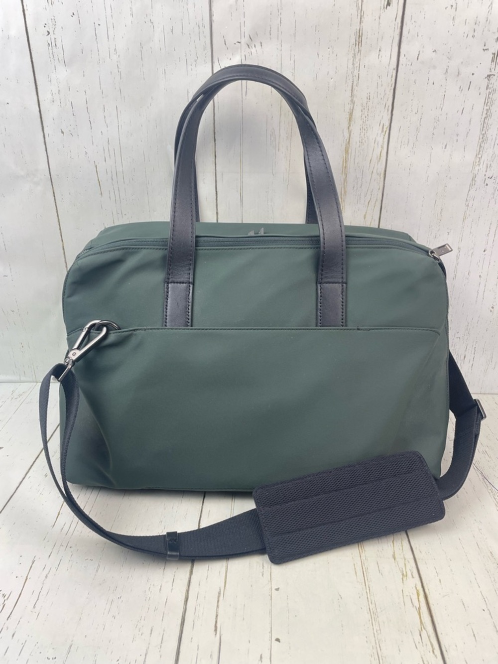 AWAY The Everywhere Bag *Olive Green